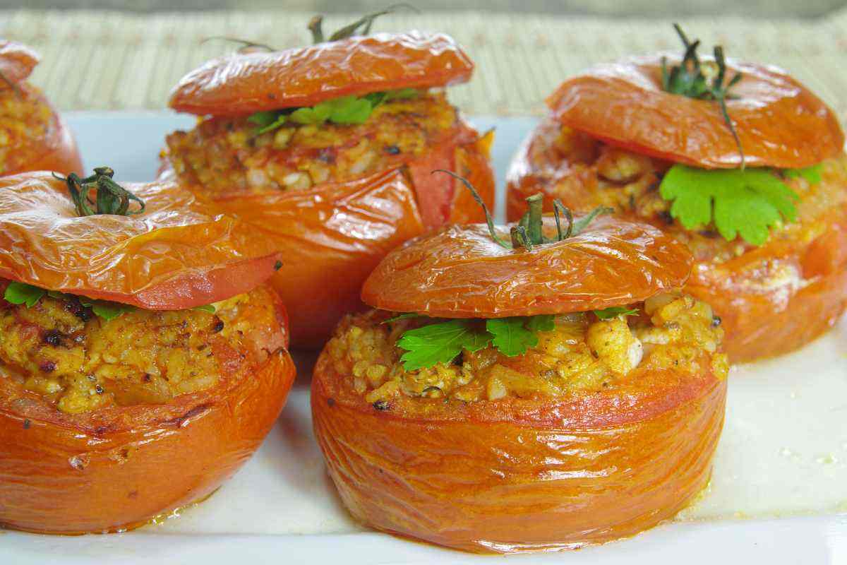 pomodori ripieni di riso cotti