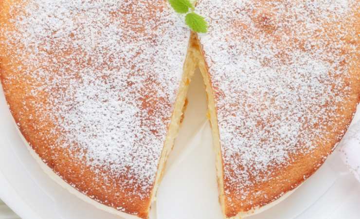 Torta con zucchero a velo