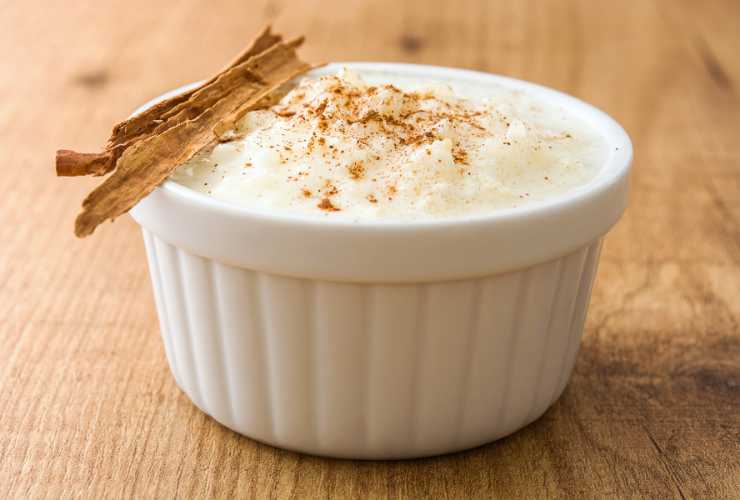 budino di riso con cannella nel coccio
