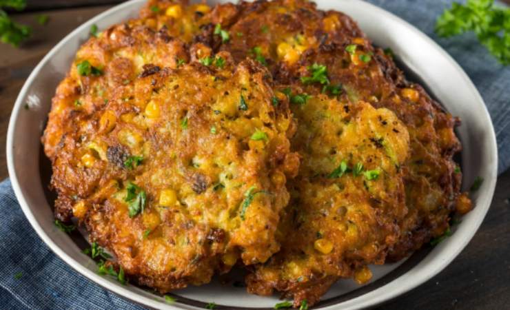 Frittelle di patate cotte con erbe aromatiche