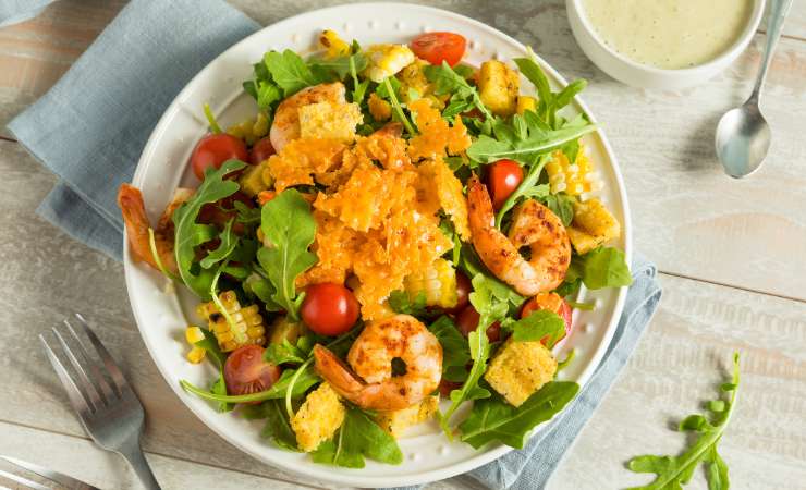 insalata di polenta con rucola e pomodorini