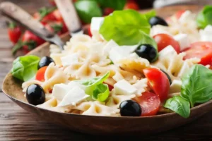 pasta fredda olive pomodoro e mozarella