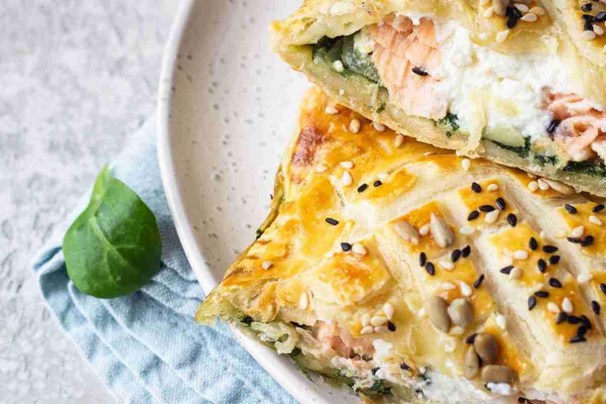 sfoglia a fette con ripieno di salmone e ricotta