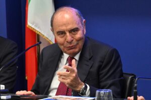 bruno vespa che parla