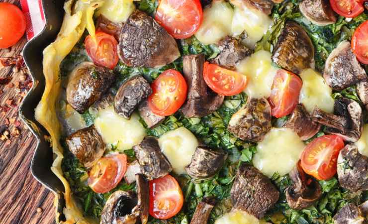 Torta rustica con pomodorini e verdure