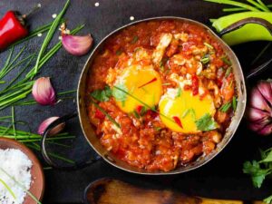 uova al pomodoro con aglio