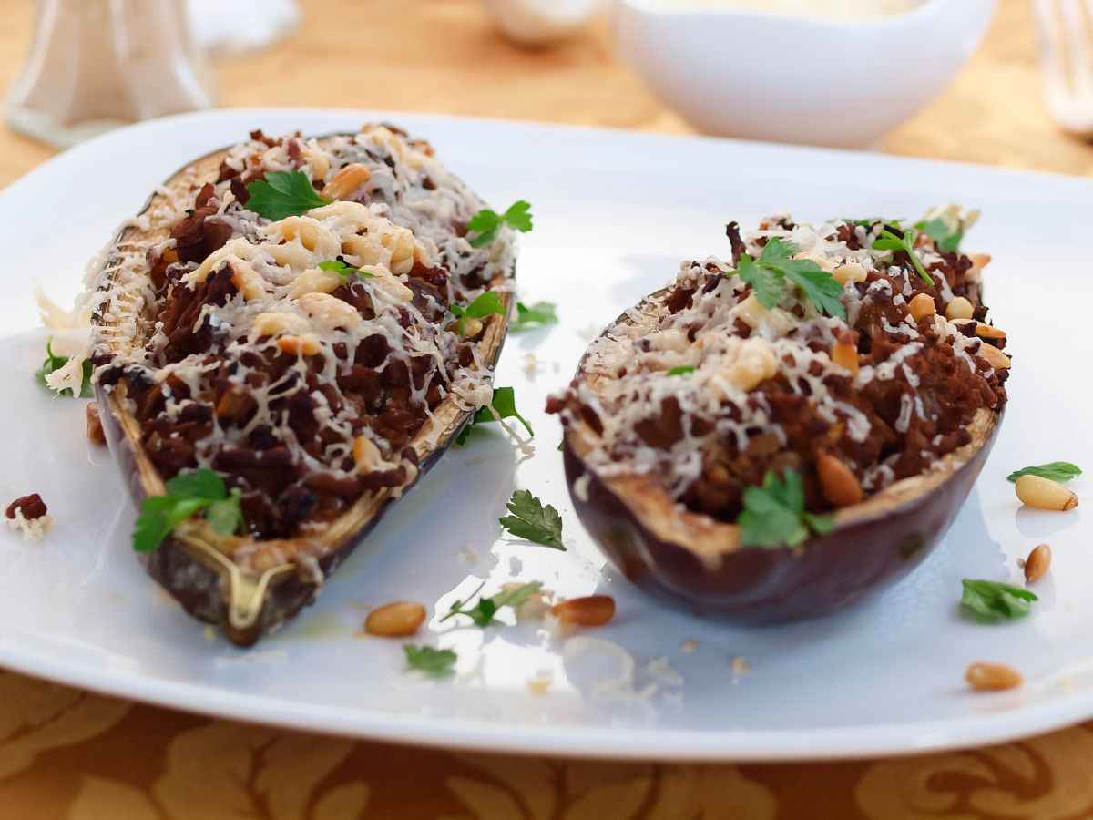 melanzane ripiene con macinato e mozzarella