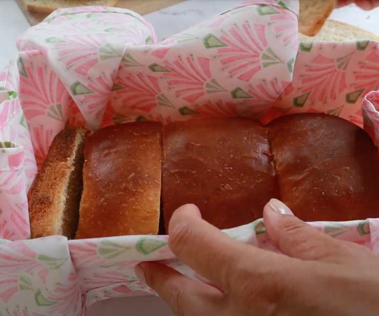 pane dentro un contenitore
