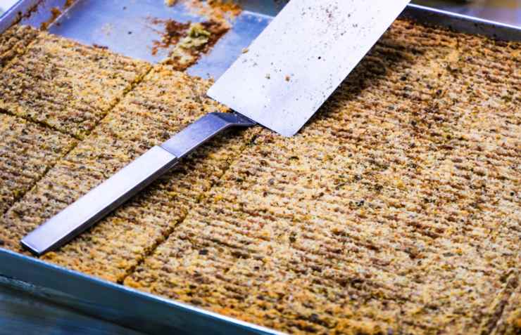 polpettone di fagiolini dentro alla teglia da forno